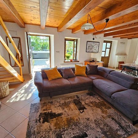 Stonehouse Ana With Jacuzzi Rovinj-Krmed Villa Exterior photo